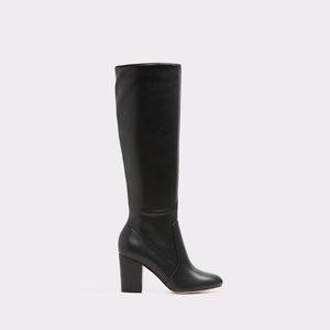 Heeled knee high leather boots